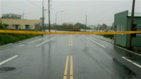 台南雨下不停！樹倒雨淹道路淪陷　這些地區已封路封橋