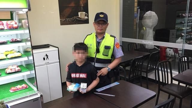 阿公喝醉昏睡　9歲孫餓肚子到深夜