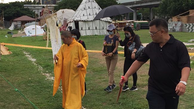 華山分屍案　野居草堂現場家屬招魂