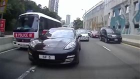 保時捷路上亂逼車　遇到大魔王GG了
（圖／翻攝自「馬路的事討論區」臉書）