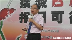 林口長庚醫院副院長簡榮南提醒，從未接受過B肝篩檢者，自費只需要100多元，應盡早接受檢驗、有問題及早治療。（圖／記者楊晴雯攝）