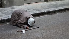 行乞,乞丐,乞討,流浪漢,遊民(圖/翻攝pixabay)