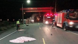 重大死亡車禍！2女甩飛2人燒成焦屍