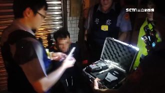 男酒駕撞加油站不下車　一查是通緝犯