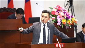 家長盼就近入學　林智堅：保障入學權益新竹市關埔地區出生率及人口快速增加，部分家長關心國小入學員額問題，新竹市長林智堅（中）11日在市議會專案報告指出，將透過總量管制、調高班級數，確保關埔地區學童就近入學權益。中央社記者魯鋼駿攝　107年5月11日