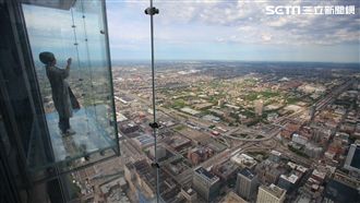 全美最高觀景台　懸掛高樓外牆毛毛的