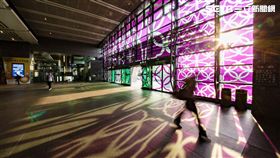 高鐵,藝術車票,台灣高鐵,旅客,自動售票機,購票,車票,台灣高鐵藝術元年
圖／台灣高鐵
