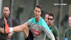 俄羅斯\C羅暫居世足進球王! 辣模女友愛相隨