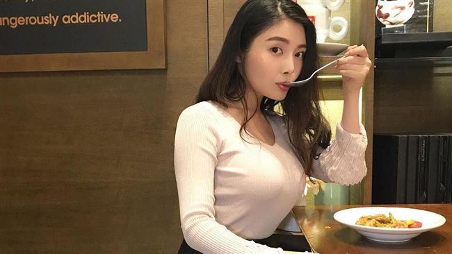 霸氣胸器藏不住！網喊要把衣服撐爆嗎