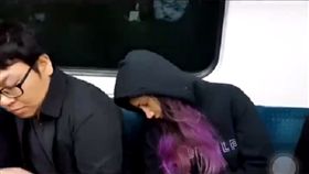 南韓,Youtuber,MeiKCJ,街頭實驗,裝睡,地鐵,哥倫比亞/YouTube