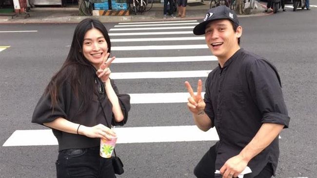 倪安東與小三現身街頭！女方疑似懷孕