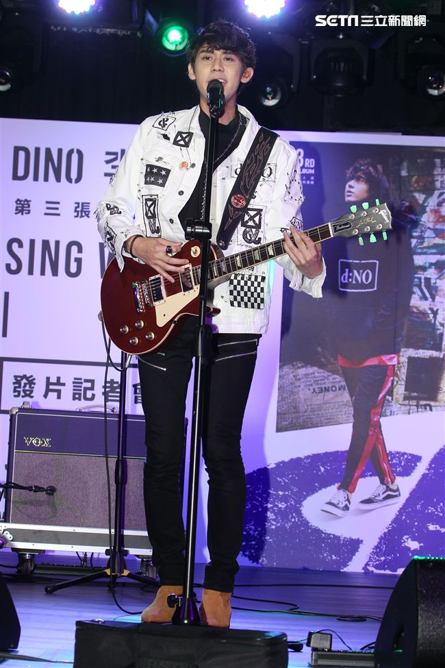 李玉璽第三張全創作專輯發片。（記者邱榮吉/攝影）