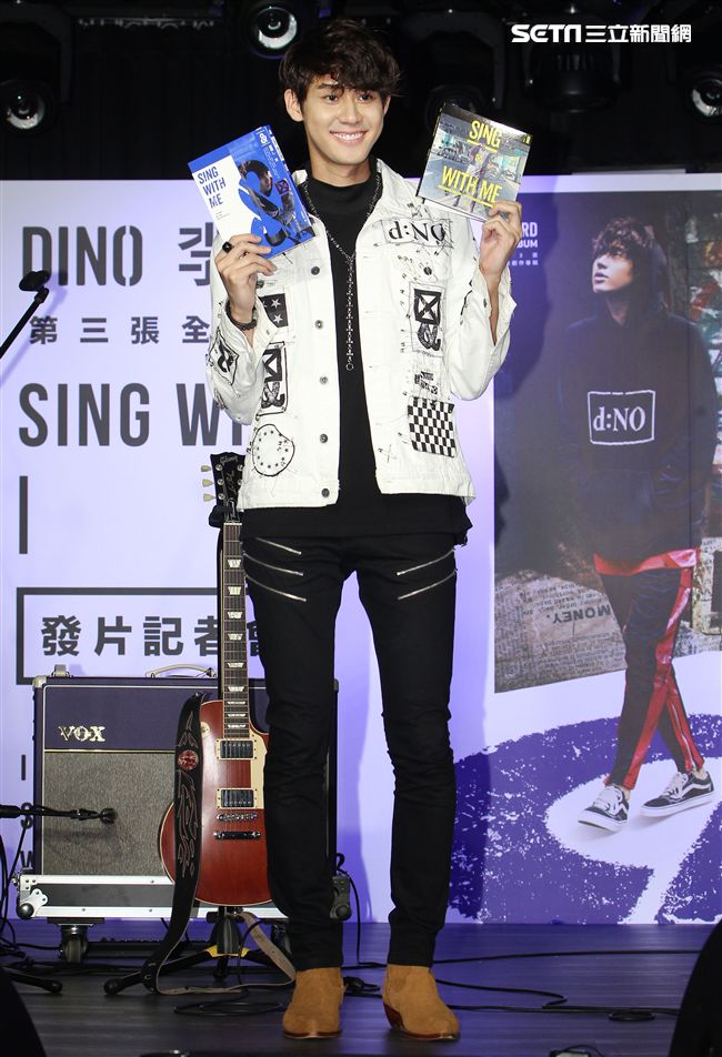 李玉璽第三張全創作專輯發片。（記者邱榮吉/攝影）