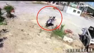 汽車鋁圈遭竊　男自嘲烤肉架不見了