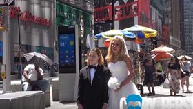 ▲佩爾森進行老妻少夫社會實驗（圖／翻攝自Coby Persin Youtube）