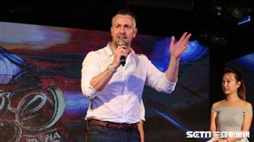 陳浩瑋舉辦球迷會，台灣男足總教練懷特現身力挺。（圖／記者王怡翔攝）