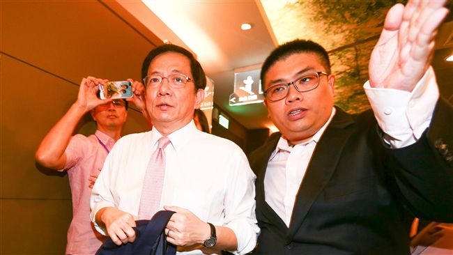 不畏爭議？管中閔首度赴中國學術交流