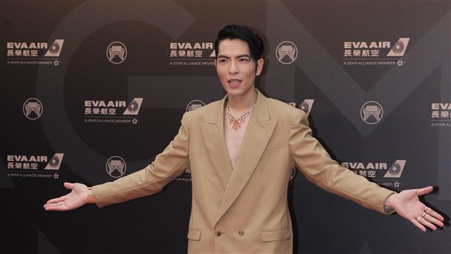 真空排骨裝上陣　蕭敬騰：較好呼吸