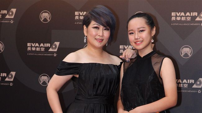 女兒內褲透視裝太驚嚇　張秀卿回應了