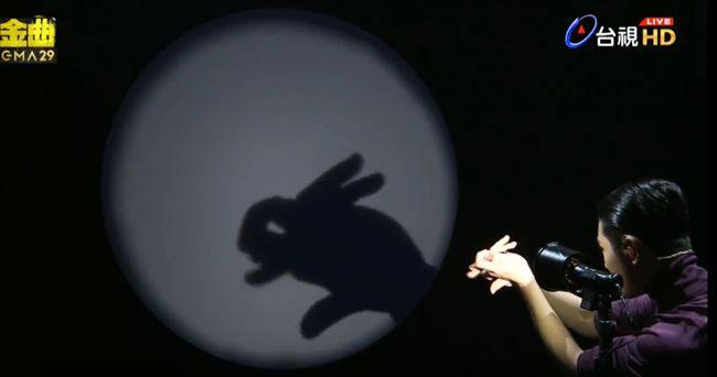 蕭敬騰不止歌喉讚　雙手也超「靈活」