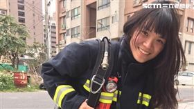 女消防員16次單槓引體向上 破桃園消防紀錄(圖/桃園消防局提供)