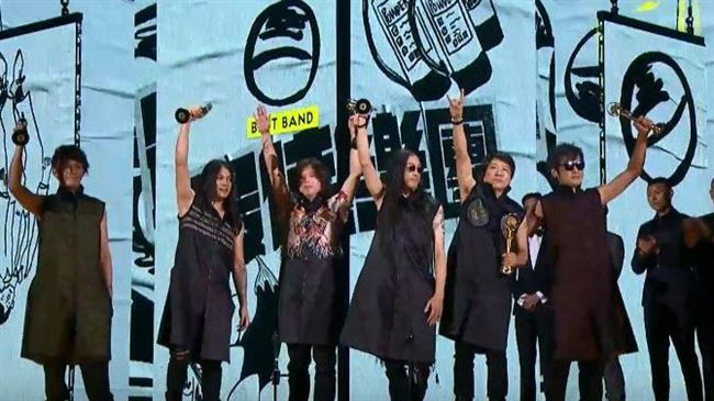 頑童頒獎飛速零廢話　乾脆點名董事長