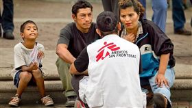 無國界醫生,召妓,性工作者,MSF,妓女,性工,性醜聞,醫師,護士,後勤人員,性騷擾　圖／翻攝自臉書　https://goo.gl/2bvtGB