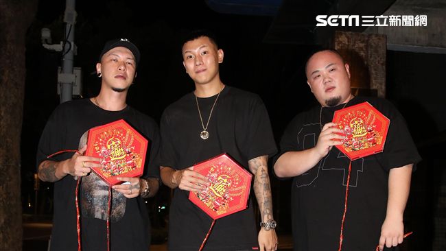 才奪金就傳單飛？頑童有意退居幕後