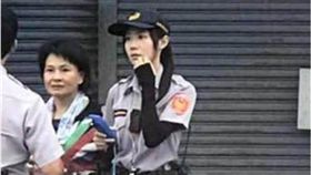 超正女警現身民雄街頭　老司機一句話讓網友全歪樓！　圖／翻攝自爆廢公社