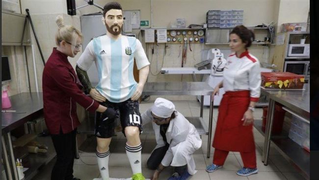 梅西生日快樂！等身雕像蛋糕為他祝壽