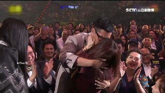 徐佳瑩封后首PO　粉敲碗「快結婚」