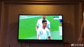 球迷注意！男連3天不離床盯看世足　突「肺栓塞」命危
圖翻攝自微博