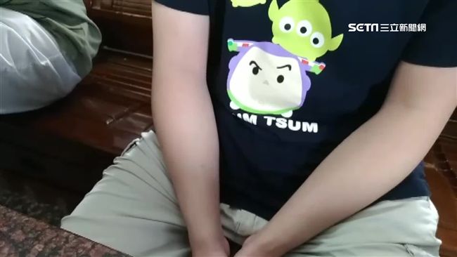喝醉誣賴警砸桌　男酒醒趕派出所道歉