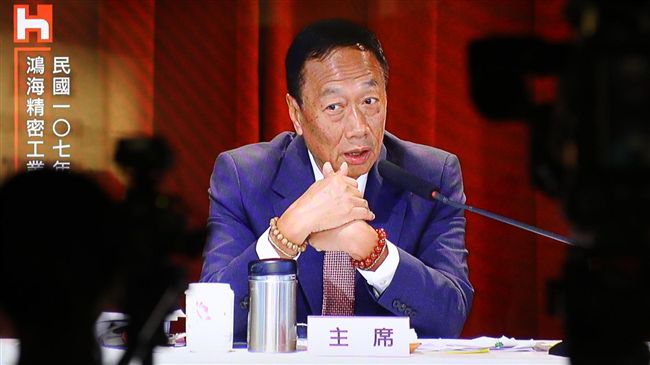 股東會戴佛珠　謝金河：看到郭董壓力