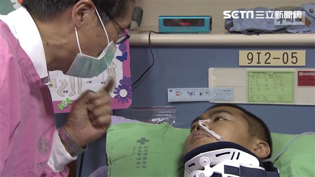 飛官遺孀寫信鼓勵秦良丰：活著就最棒