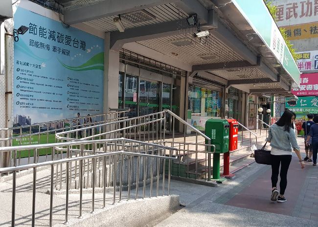 退休師偷竊起訴　軟硬兼施寄信給院檢