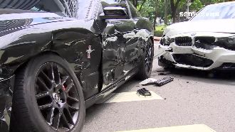 寶馬跟野馬相撞　互賠維修費破百萬