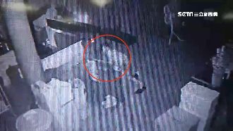 匍匐前進盜香油錢　台南大天后宮遭竊