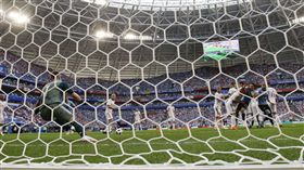 ▲蘇亞雷斯踢自由球直接射門進球。（圖／美聯社／達志影像）