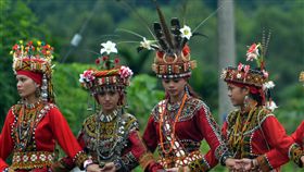 原民豐年祭陸續登場  台東共計146場即將進入暑假觀光旺季，台東原住民豐年祭和收穫節（祭）也跟著上場，7月1日起由台東市建農部落阿美族豐年祭活動揭開序幕，並持續到8月19日，共計146場次。（檔案照片）中央社記者盧太城台東傳真 107年6月25日