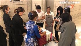 景觀餐廳,美食,百元鈔,台北101,101高空餐盒,頂鮮101,扭蛋,可口可樂