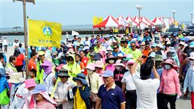 澎湖運動i台灣計畫運動城市系列活動（2）澎湖體育會舉辦「運動i台灣計畫」運動城市系列活動，23日在觀音亭休閒園區海域與海堤步道分別進行水域與健行活動，吸引近600位民眾熱情參與。中央社　107年6月23日