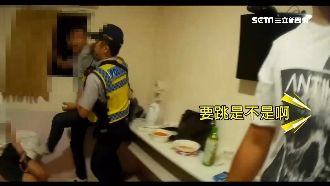 旅館臨檢逮3嫌　1男想逃遭噴辣椒水