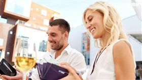 婚戀交友,APP,SweetRing,戀情,戀愛,約會,潛規則,AA制,好人卡