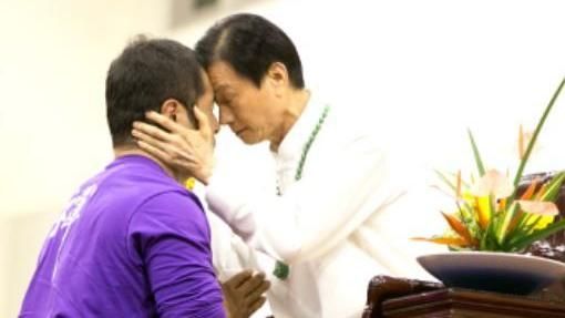 妙禪靠頭神功發威　日人險瞎竟痊癒了