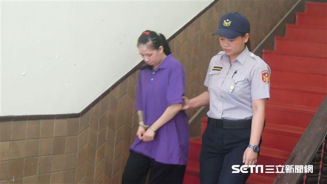 棍打淋熱水致童死　狠母10年半定讞