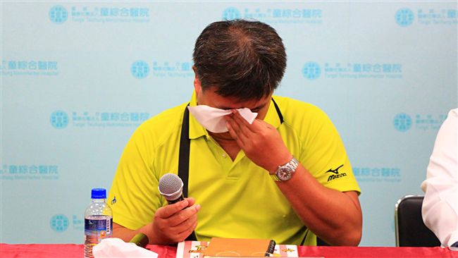 秦良丰爸爸回信吳彥霆遺孀：他是勇者