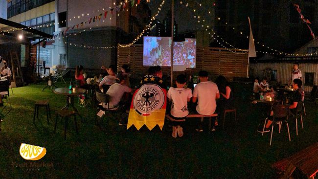 德國出局酒吧客全沉默！老闆崩潰清場