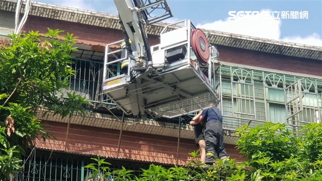 扯！消防破門救童卻被求賠償　僅因…