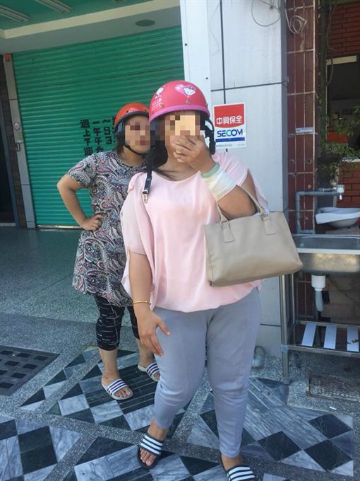 被店家指說用50元硬拗120元冰品,姊妹花跳出來澄清喊冤,說店家態度差而且「東西沒熟誰會吃下去」?圖翻攝自花蓮同鄉會